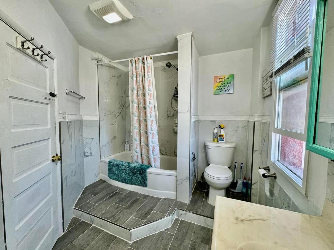 Private Room With Two Twin Beds Air Conditioning And Shared Bathrooms Located Near Seatac Airport And Downtown Seattle Exterior foto
