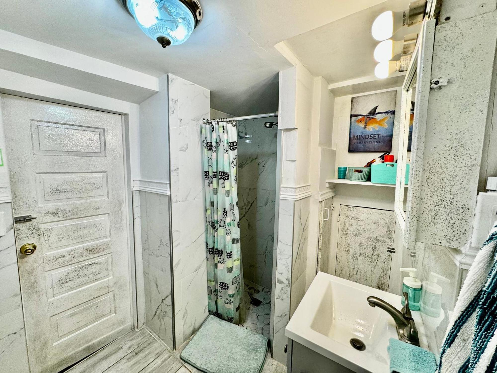 Private Room With Two Twin Beds Air Conditioning And Shared Bathrooms Located Near Seatac Airport And Downtown Seattle Exterior foto