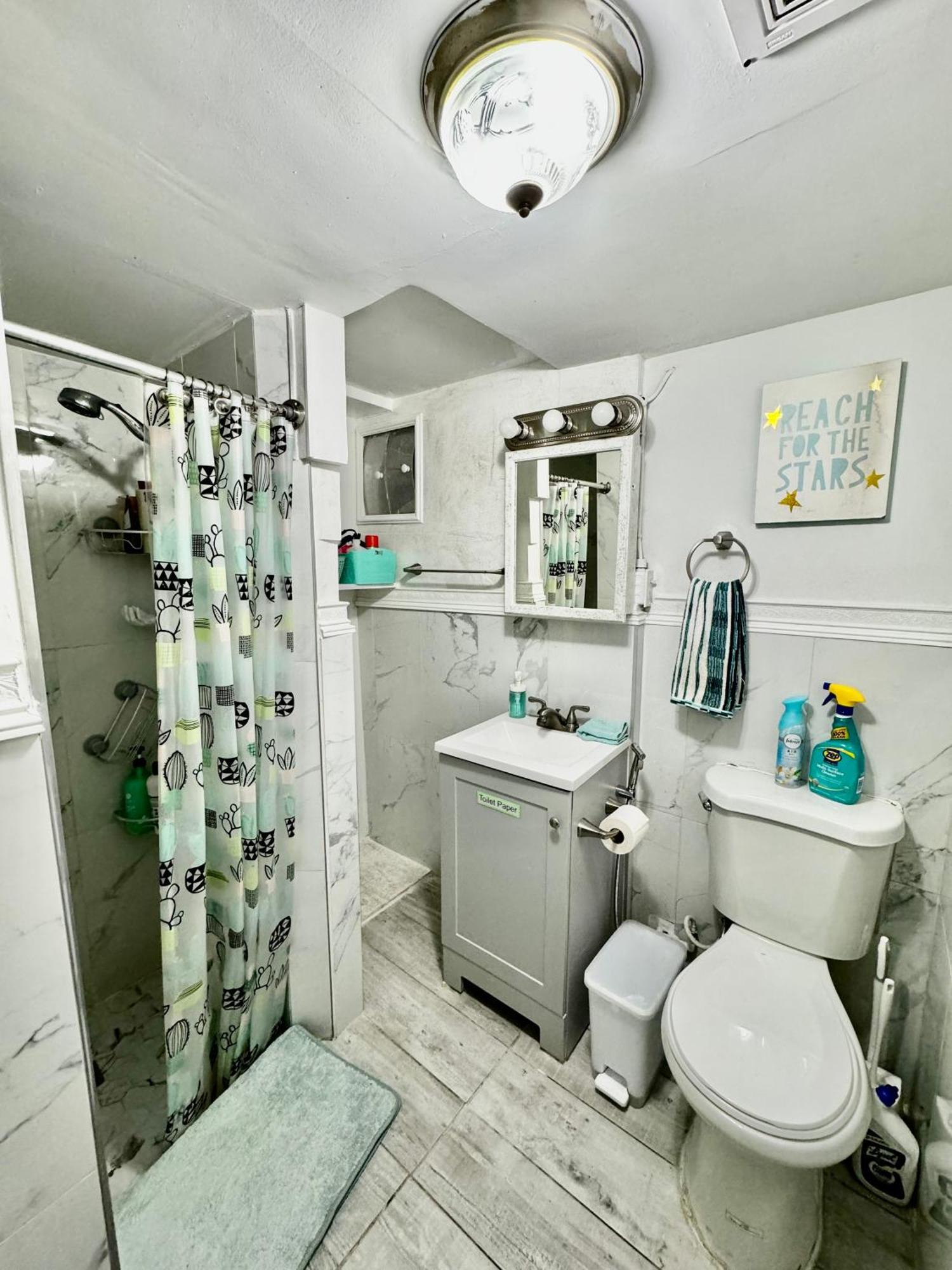 Private Room With Two Twin Beds Air Conditioning And Shared Bathrooms Located Near Seatac Airport And Downtown Seattle Exterior foto