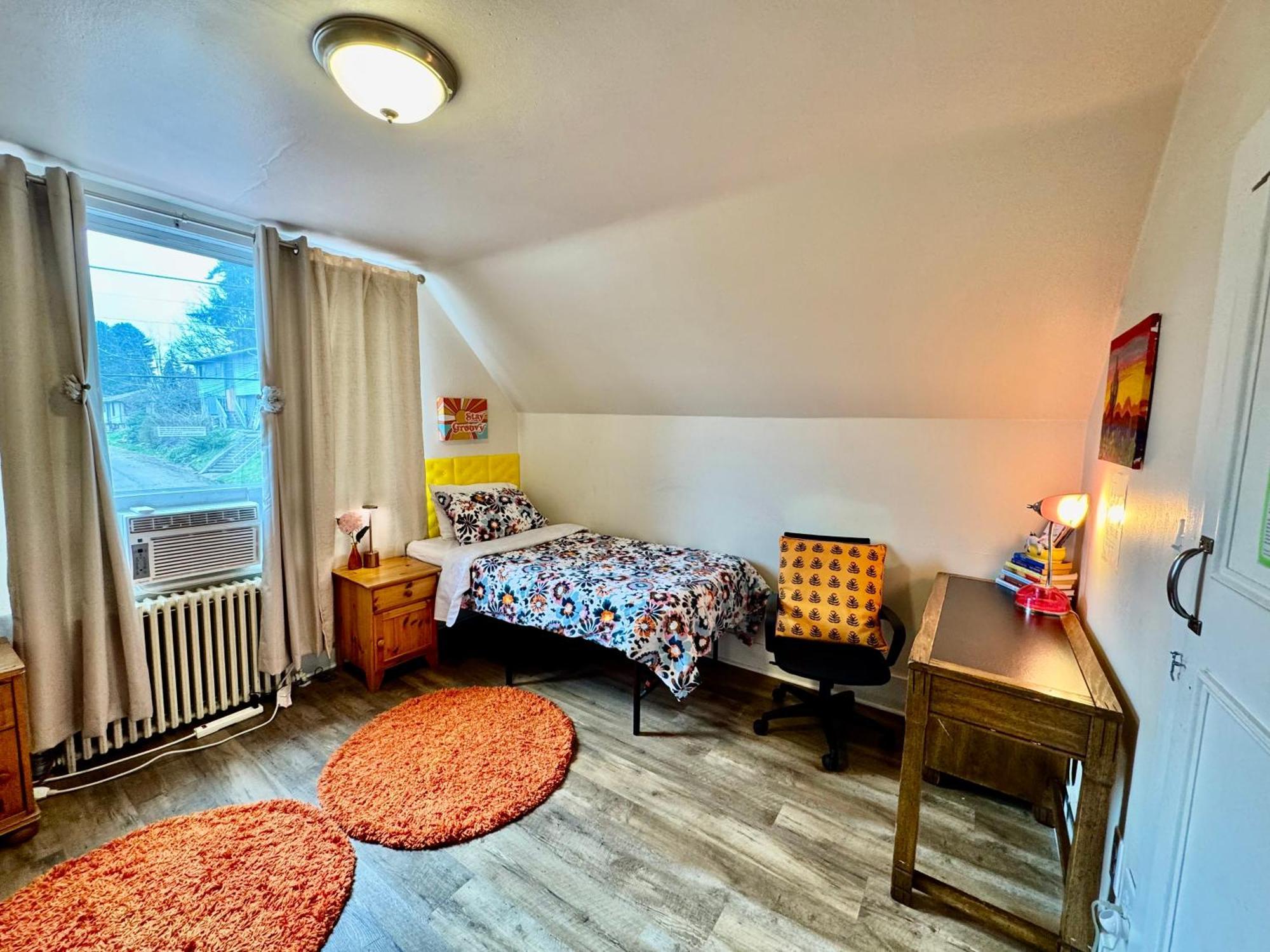 Private Room With Two Twin Beds Air Conditioning And Shared Bathrooms Located Near Seatac Airport And Downtown Seattle Exterior foto
