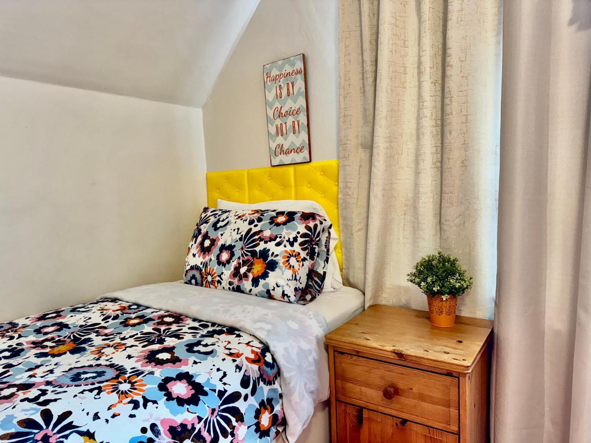 Private Room With Two Twin Beds Air Conditioning And Shared Bathrooms Located Near Seatac Airport And Downtown Seattle Exterior foto